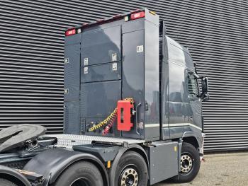 Volvo FH 16.700 GLOBE XXL 8x4 / 150T